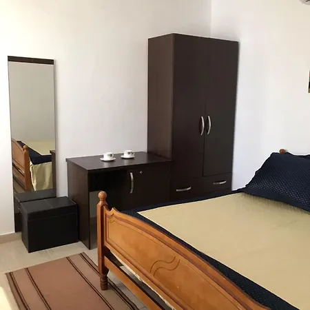 Πανσιόν Vila Cano *